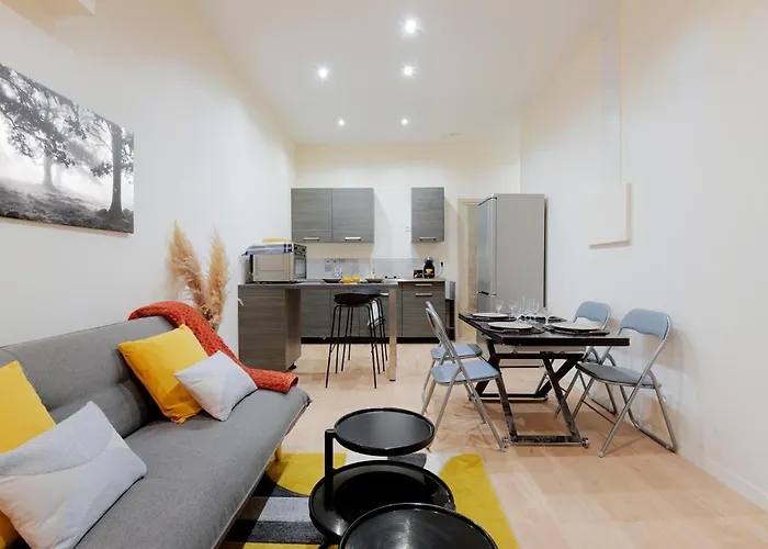 L\'Appart Chic - Terrasse - Proche Lyon & Tram