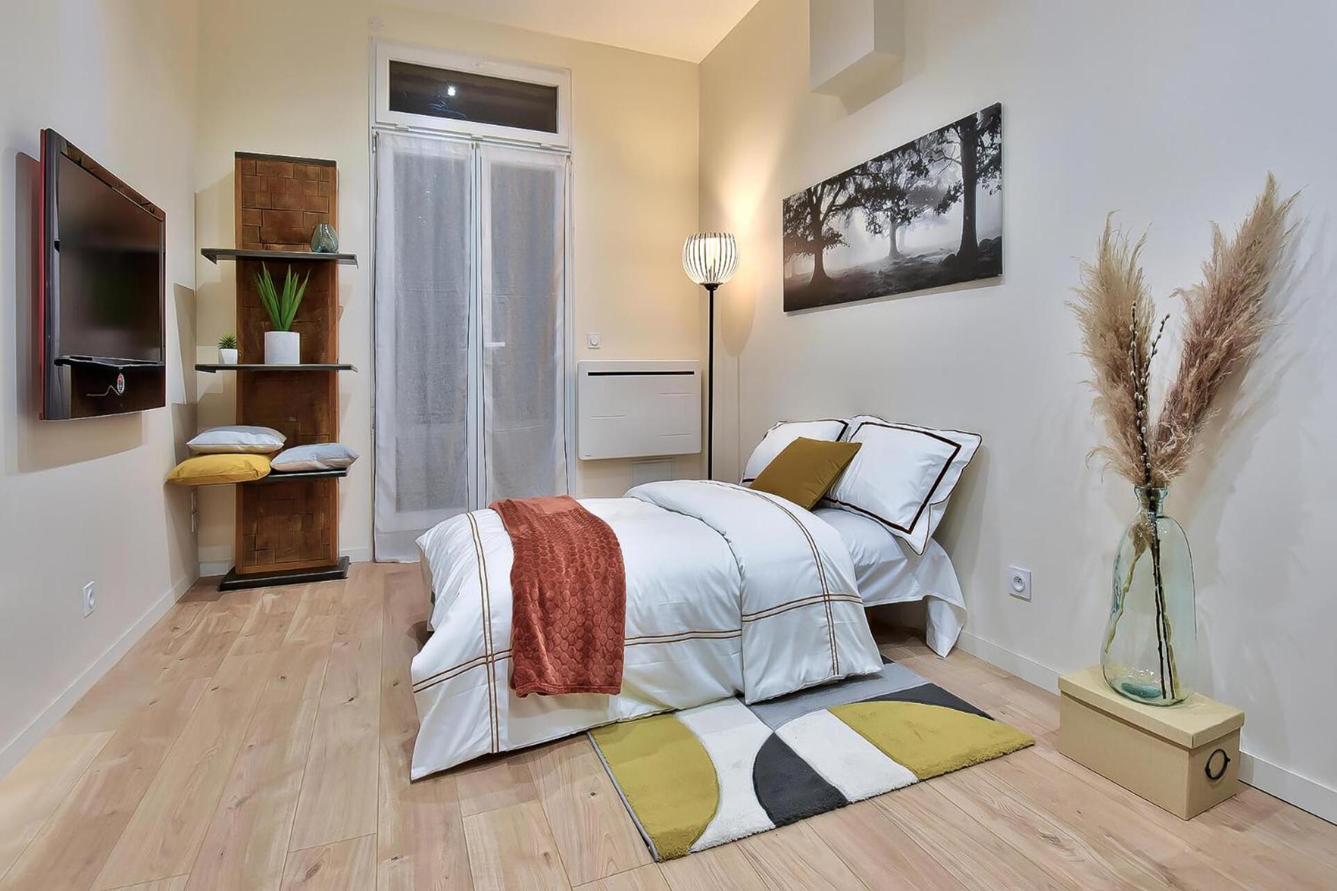 L'appart Chic - Terrasse - Proche Lyon & Tram Apartment *