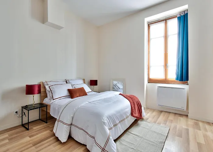 L\'Appart Chic - Terrasse - Proche Lyon & Tram